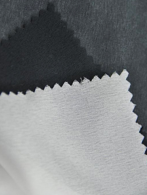 O tecido de entretela fusível é um tecido usado entre o tecido da peça de roupa